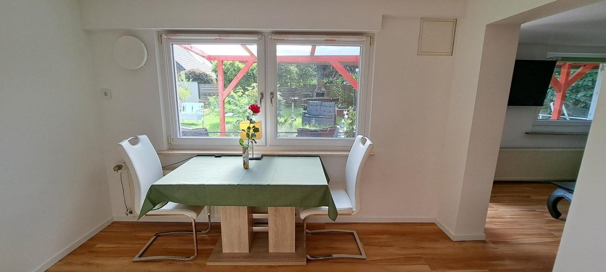 Bungalow An Der Tanne Mit Ueberdachter Terrasse Dusseldorf Bagian luar foto